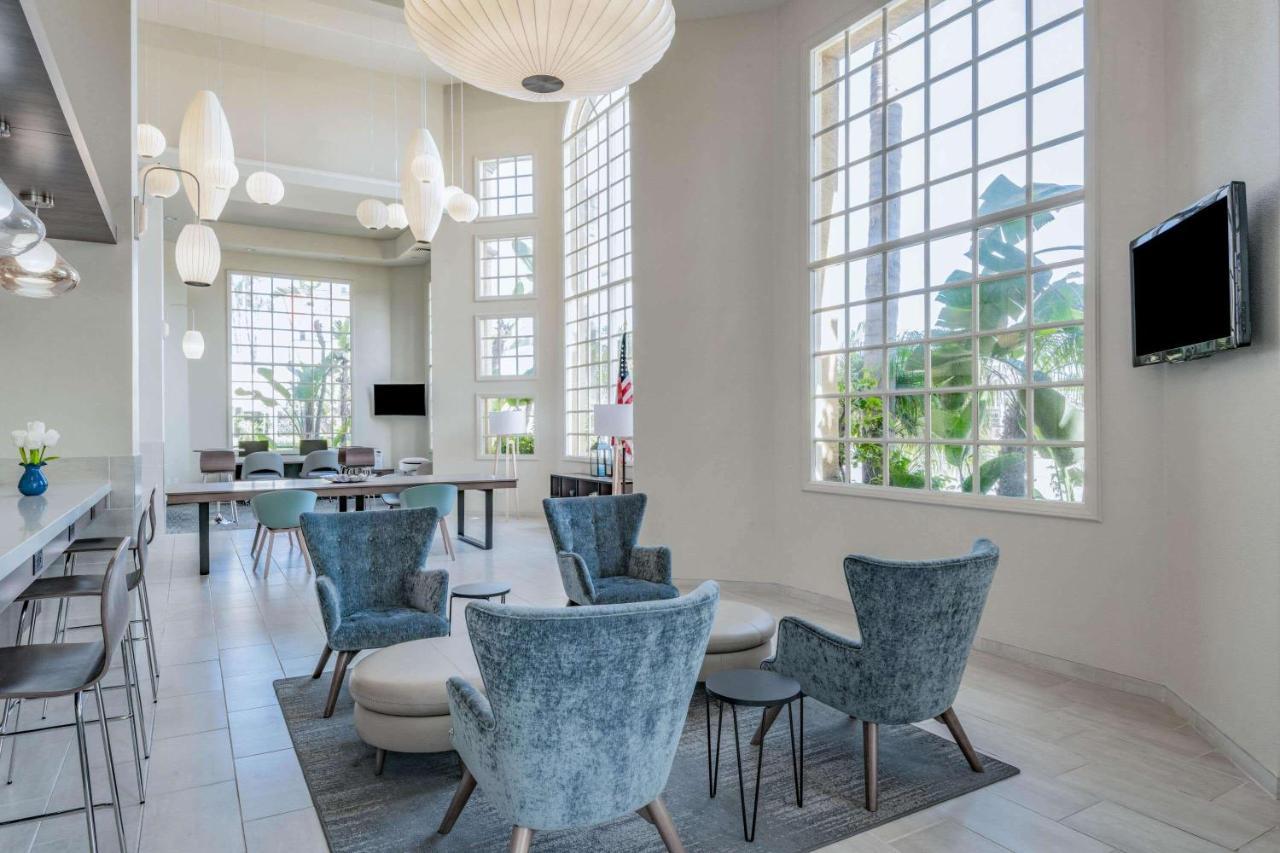 Wyndham Garden Сан-Диего Экстерьер фото